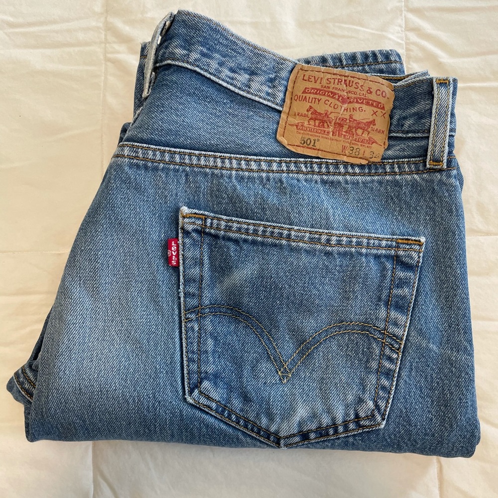 Levi’s Men’s 501 Button Fly